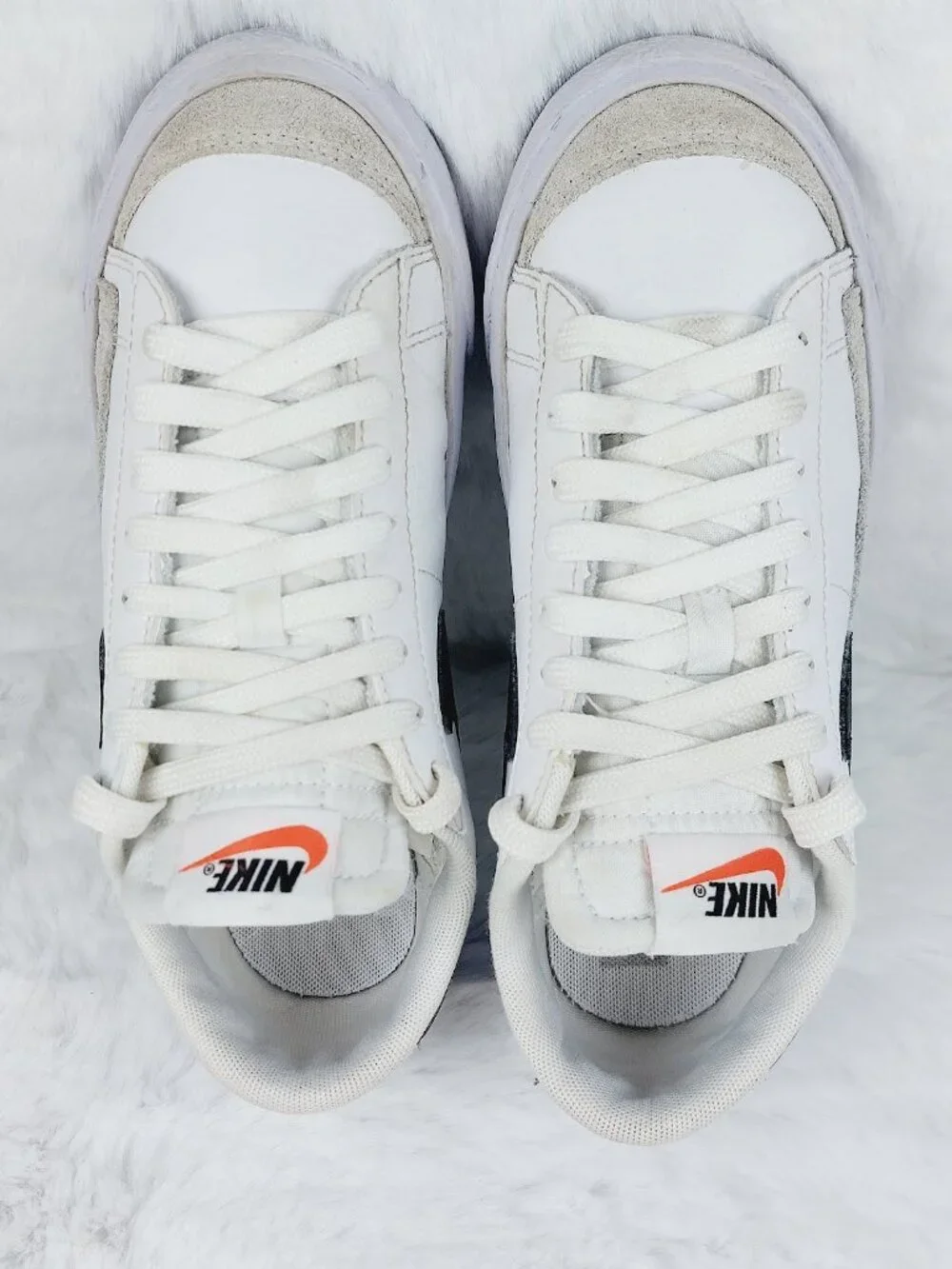 Nike Girl's Black White Blazer Low Vint Low Top Athletic Sneaker Size 4Y